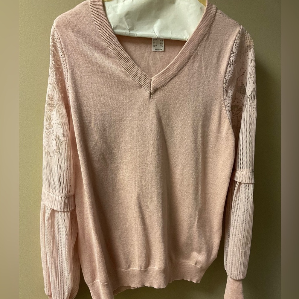 VENUS Soft Pink V-Neck Sweater with Lace Sleeves